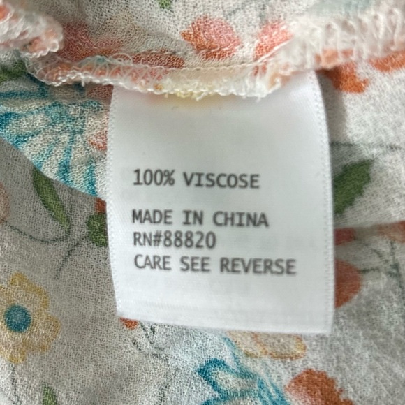 Rose & Thyme V-neck bell sleeve floral top L - Picture 3 of 6